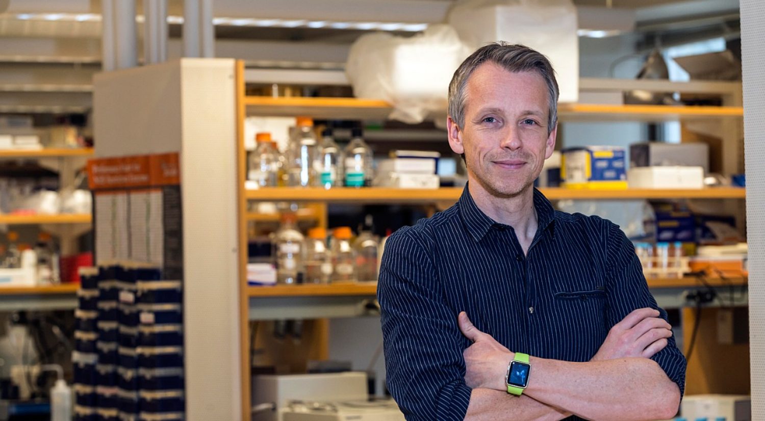 Assistant Professor of Biology Tim van Opijnen