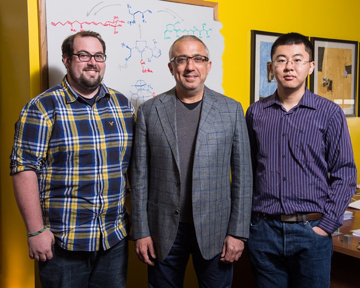 Catalytic Enantioselective Multicomponent Assembly