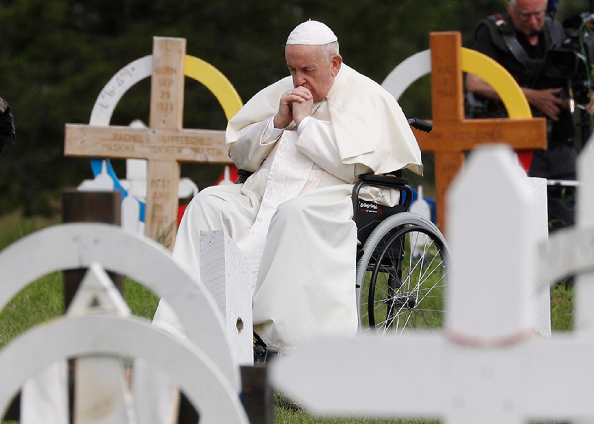 Pope Francis Guiding Light Page Banner  - Pope Francis - Indigenous Peoples Faith Feeds Guide 1