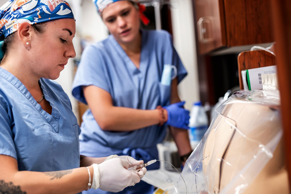 CRNA student practicing