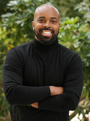 Earl-Edwards.jpg Earl-Edwards.jpg